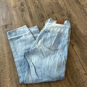 Madewell mom Jean size 29